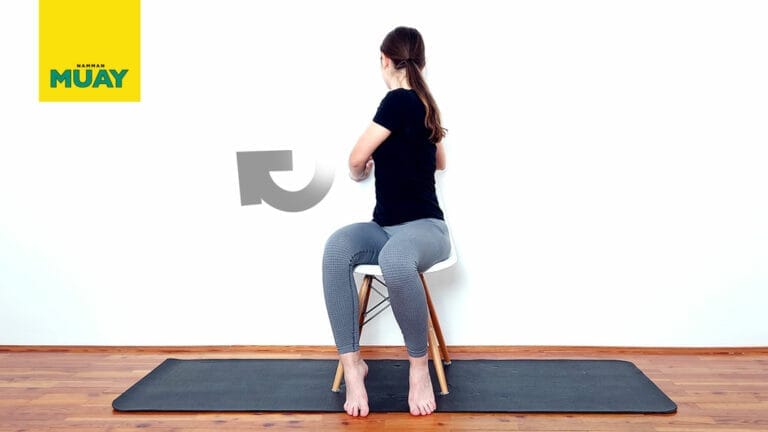 Rotacija trupa v sedečem položaju